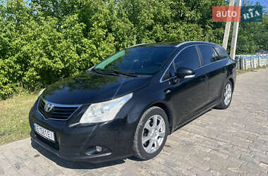 Универсал Toyota Avensis 2010 в Черновцах