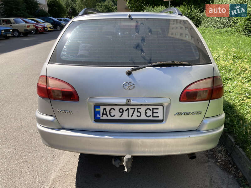 Универсал Toyota Avensis 2001 в Луцке