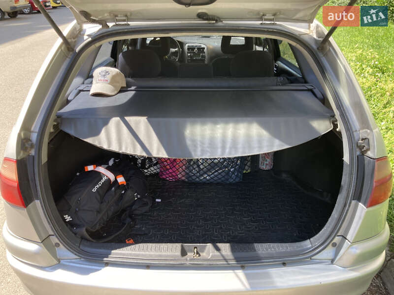 Универсал Toyota Avensis 2001 в Луцке