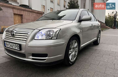 Седан Toyota Avensis 2003 в Краматорске