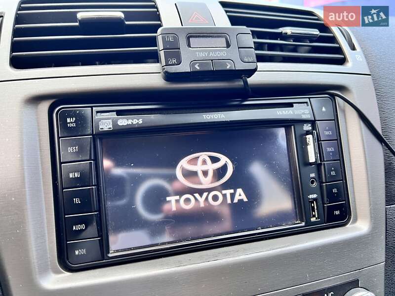 Универсал Toyota Avensis 2011 в Нововолынске