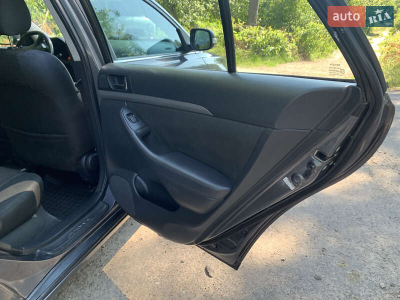 Универсал Toyota Avensis 2006 в Чернигове фото 16 Универсал Toyota Avensis 2006 в Чернигове