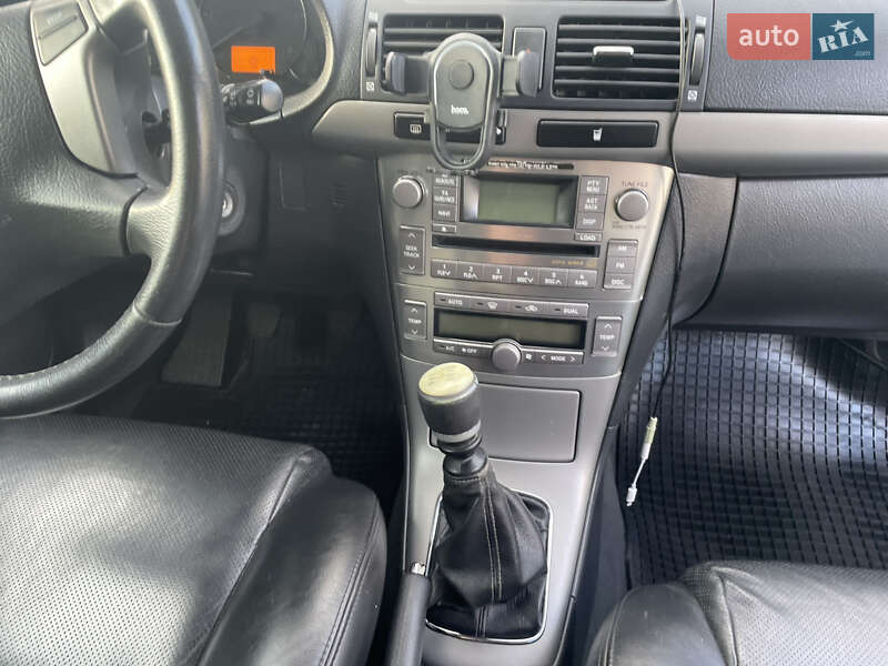 Ліфтбек Toyota Avensis 2006 в Києві