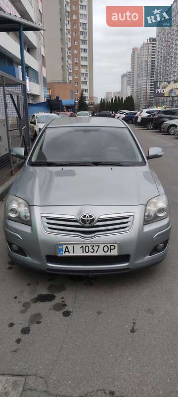 Седан Toyota Avensis 2007 в Краматорске