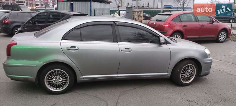 Седан Toyota Avensis 2007 в Краматорске