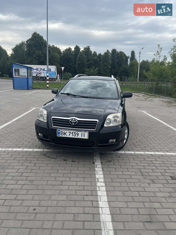 Универсал Toyota Avensis 2005 в Дубно
