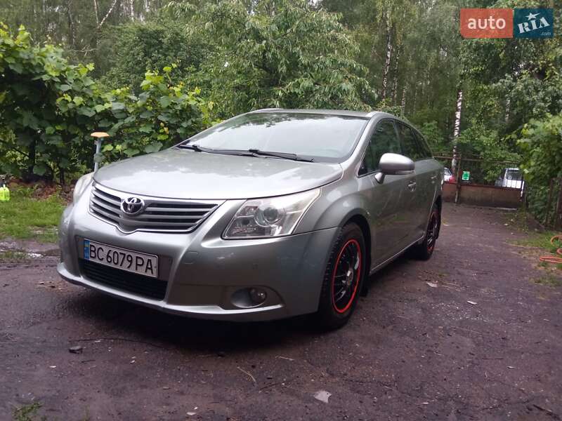 Toyota Avensis 2011