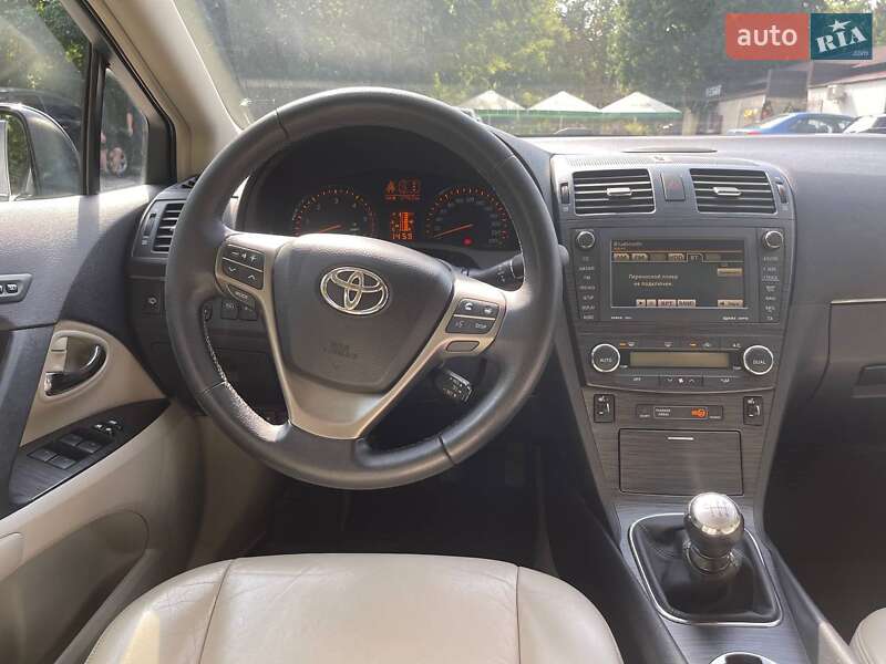 Универсал Toyota Avensis 2008 в Чернигове