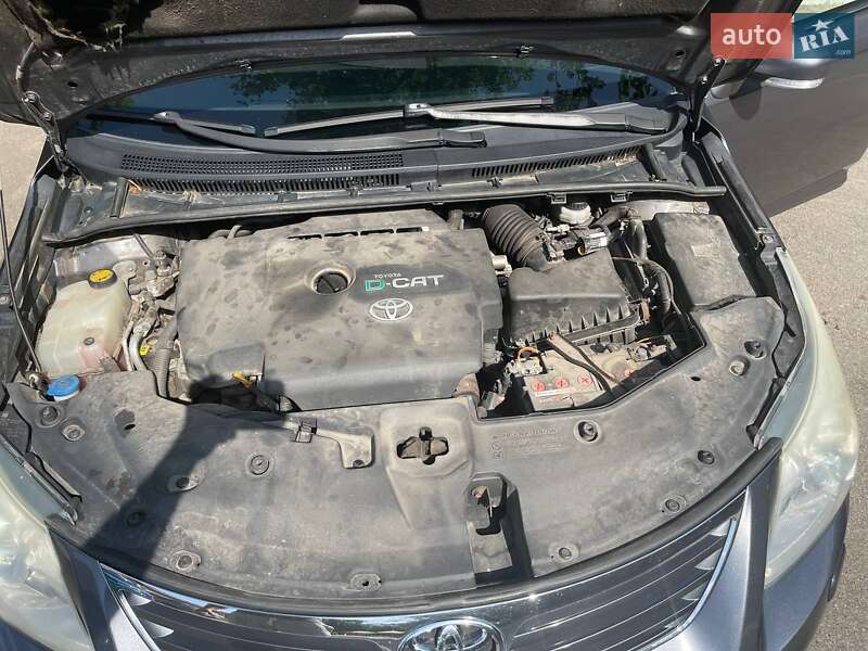 Универсал Toyota Avensis 2008 в Чернигове