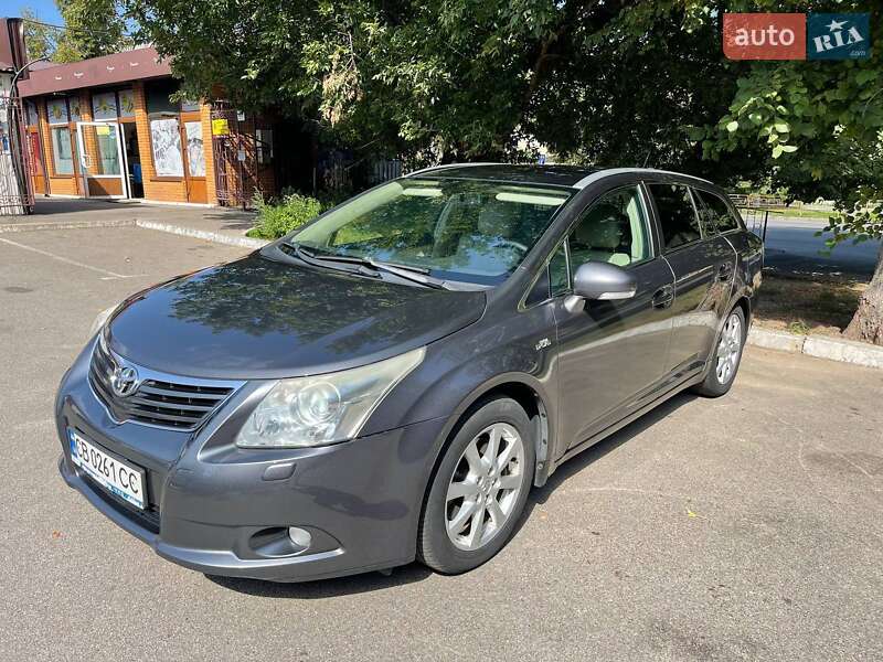 Универсал Toyota Avensis 2008 в Чернигове