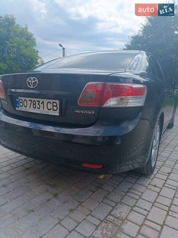 Седан Toyota Avensis 2008 в Бучаче