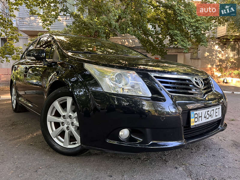 Toyota Avensis 2011