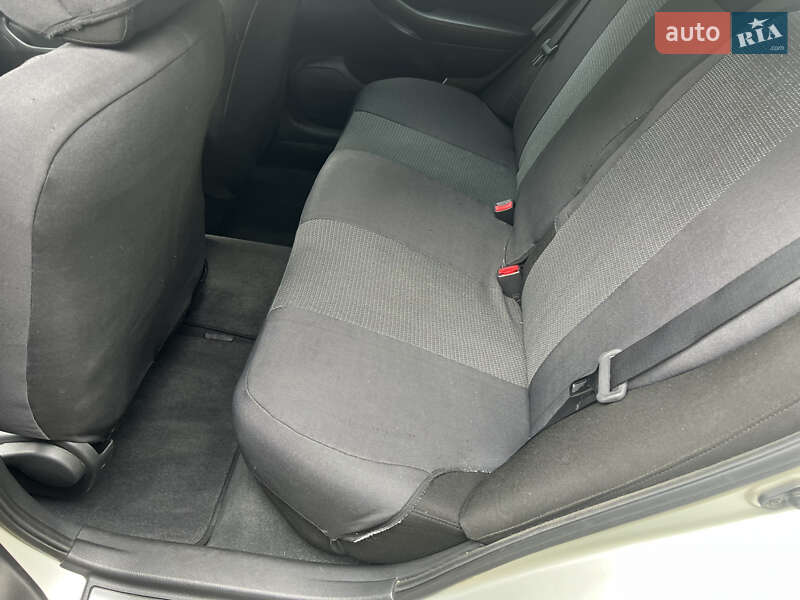 Седан Toyota Avensis 2008 в Трускавце