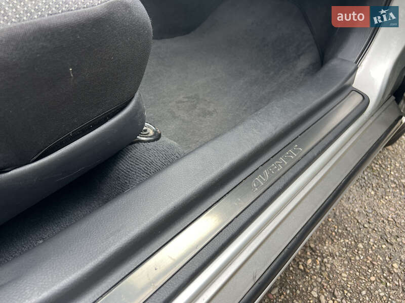 Седан Toyota Avensis 2008 в Трускавце