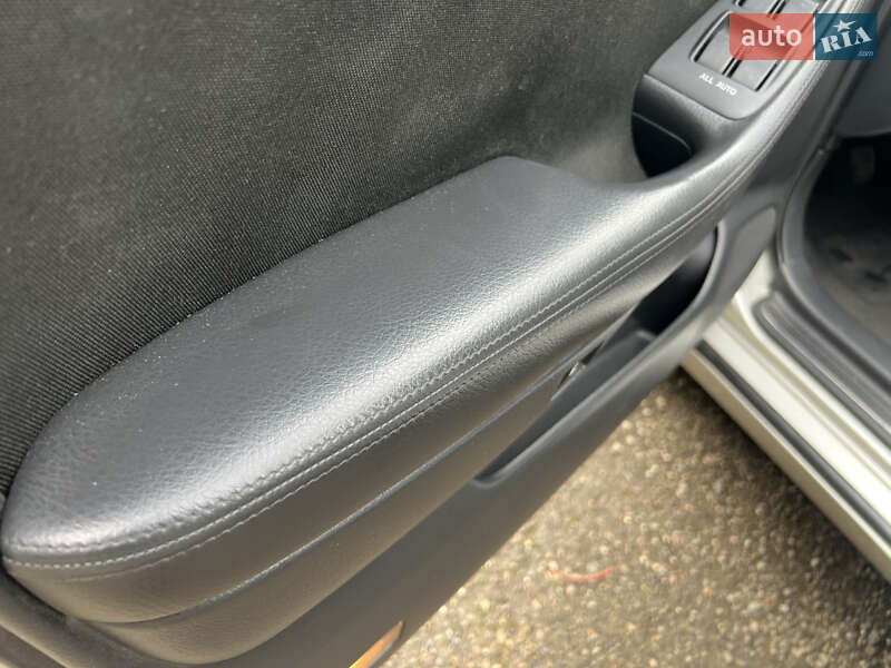 Седан Toyota Avensis 2008 в Трускавце