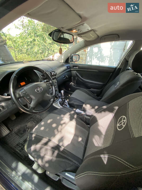 Седан Toyota Avensis 2007 в Одесі