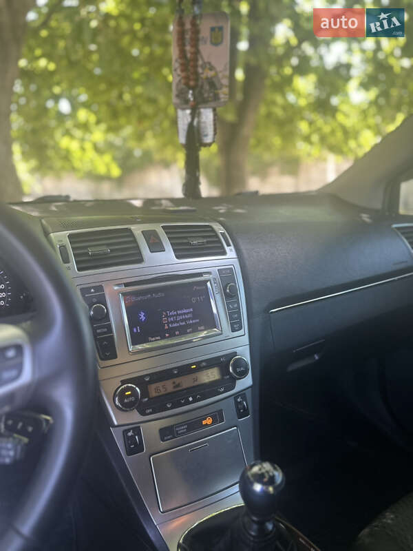 Седан Toyota Avensis 2012 в Первомайске