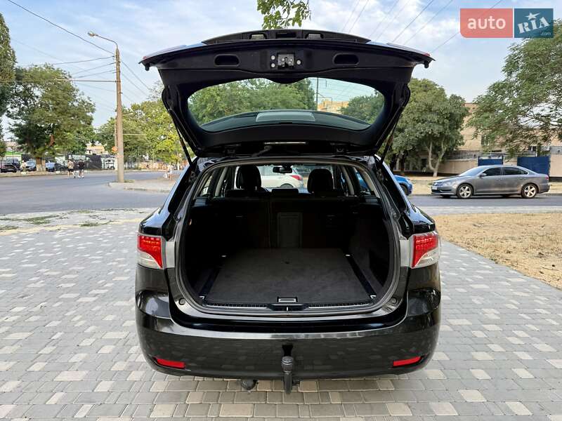 Универсал Toyota Avensis 2009 в Одессе