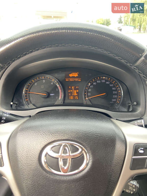 Универсал Toyota Avensis 2010 в Львове