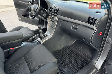 Універсал Toyota Avensis 2006 в 
