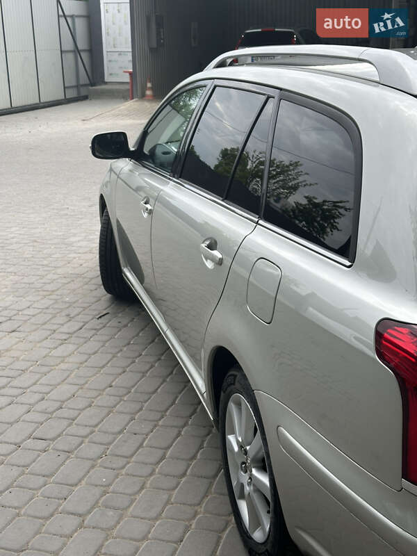 Универсал Toyota Avensis 2006 в Виннице