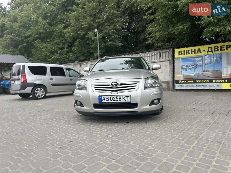 Универсал Toyota Avensis 2006 в Виннице