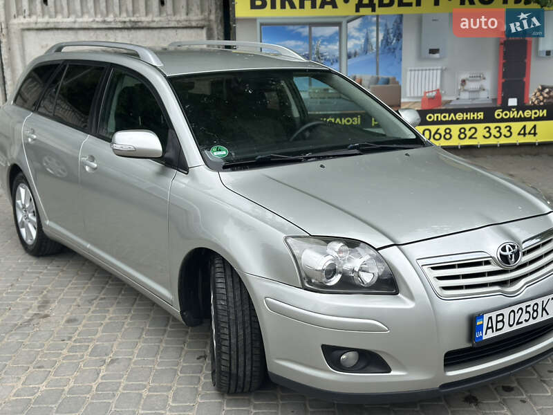 Универсал Toyota Avensis 2006 в Виннице