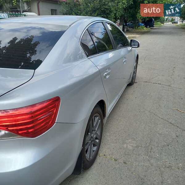 Седан Toyota Avensis 2012 в Одесі