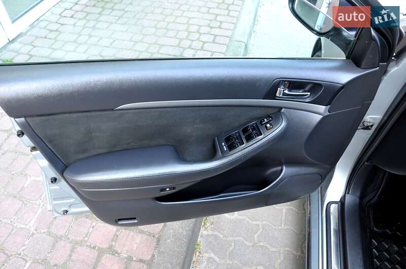 Седан Toyota Avensis 2007 в Львове фото 15 Седан Toyota Avensis 2007 в Львове