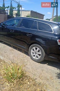 Универсал Toyota Avensis 2009 в Червонознаменке