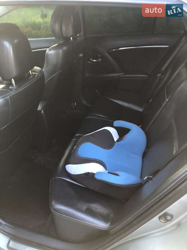 Универсал Toyota Avensis 2008 в Луцке