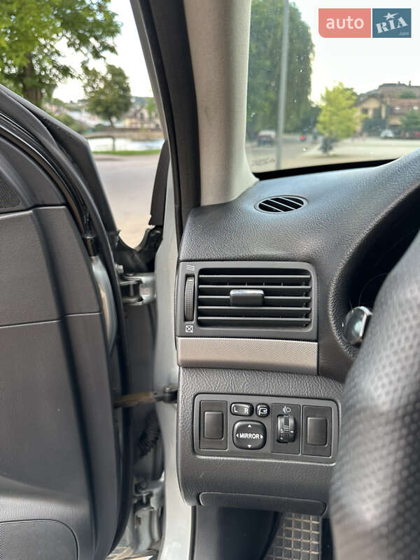 Универсал Toyota Avensis 2007 в Киеве