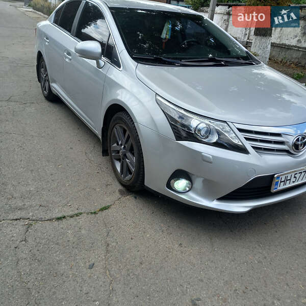 Седан Toyota Avensis 2012 в Одесі