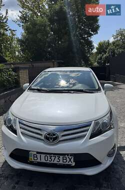 Седан Toyota Avensis 2013 в Полтаве