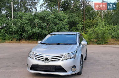 Седан Toyota Avensis 2013 в Желтых Водах