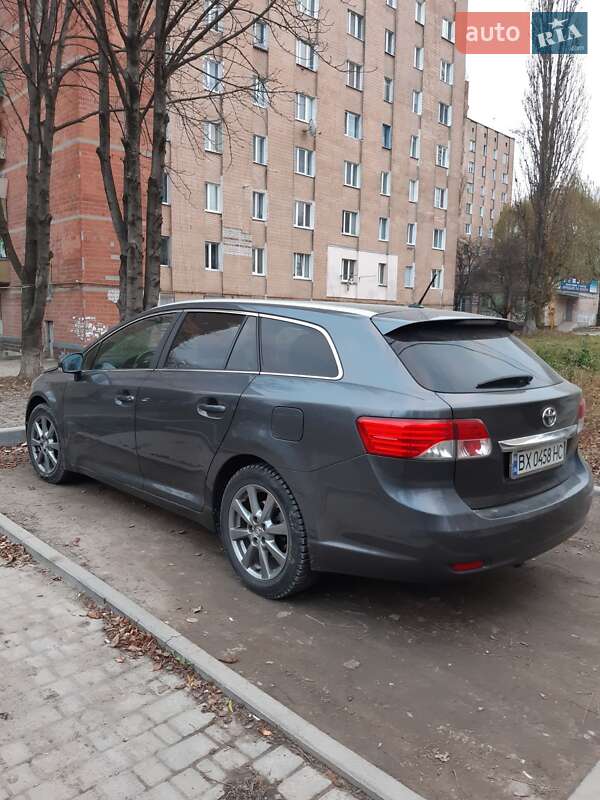 Універсал Toyota Avensis 2012 в Кам'янець-Подільському фото 6 Універсал Toyota Avensis 2012 в Кам'янець-Подільському