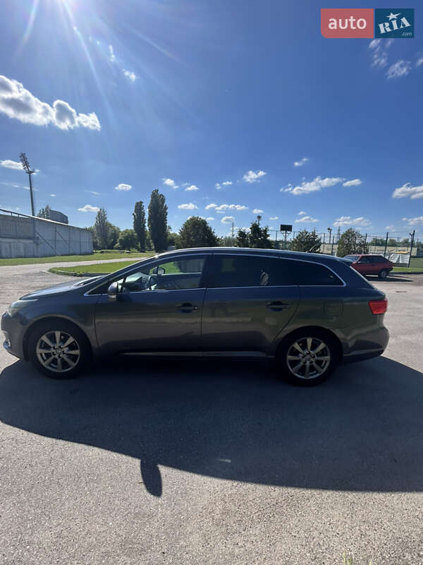 Універсал Toyota Avensis 2014 в Олександрії