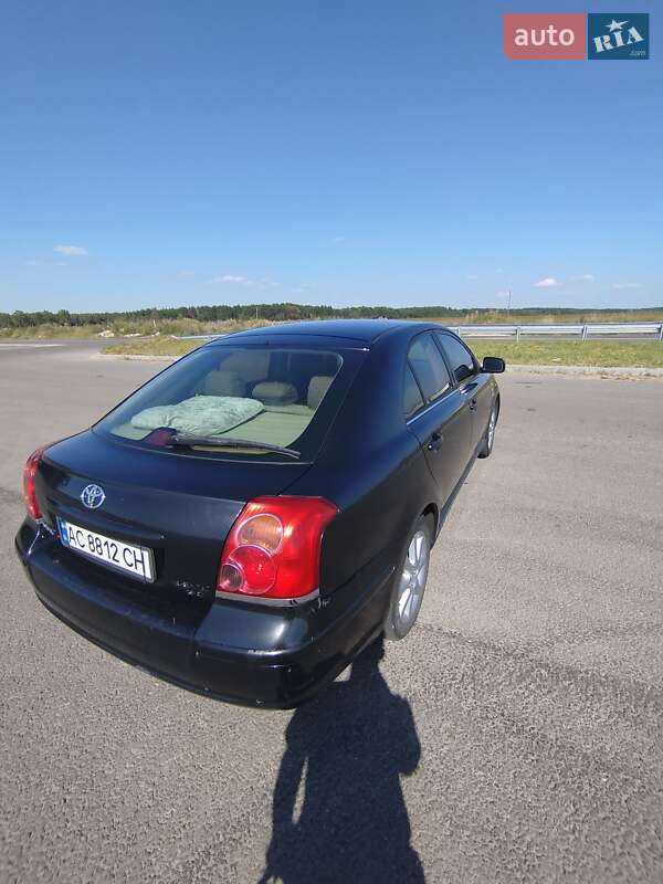 Лифтбек Toyota Avensis 2003 в Ковеле