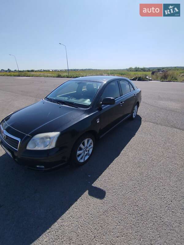 Лифтбек Toyota Avensis 2003 в Ковеле