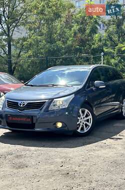 Універсал Toyota Avensis 2009 в Сумах