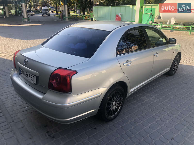 Седан Toyota Avensis 2005 в Тернополе