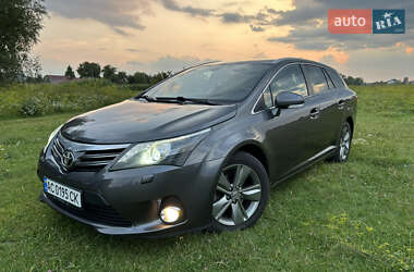 Універсал Toyota Avensis 2015 в Володимирі