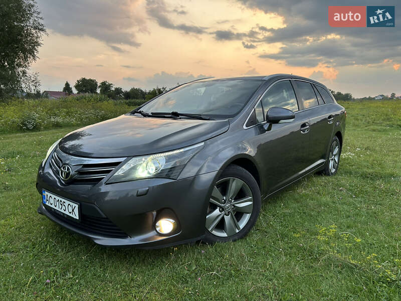 Toyota Avensis 2015