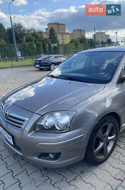 Седан Toyota Avensis 2006 в Днепре