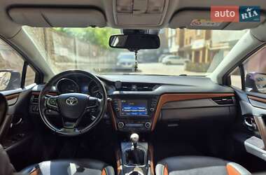 Универсал Toyota Avensis 2016 в 