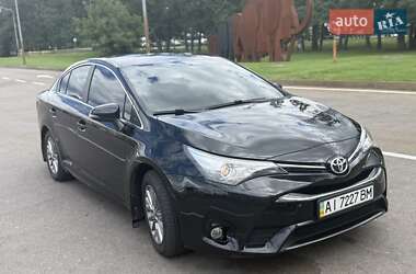 Седан Toyota Avensis 2016 в Киеве