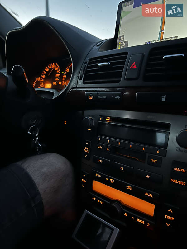 Лифтбек Toyota Avensis 2004 в Кривом Роге фото 17 Лифтбек Toyota Avensis 2004 в Кривом Роге