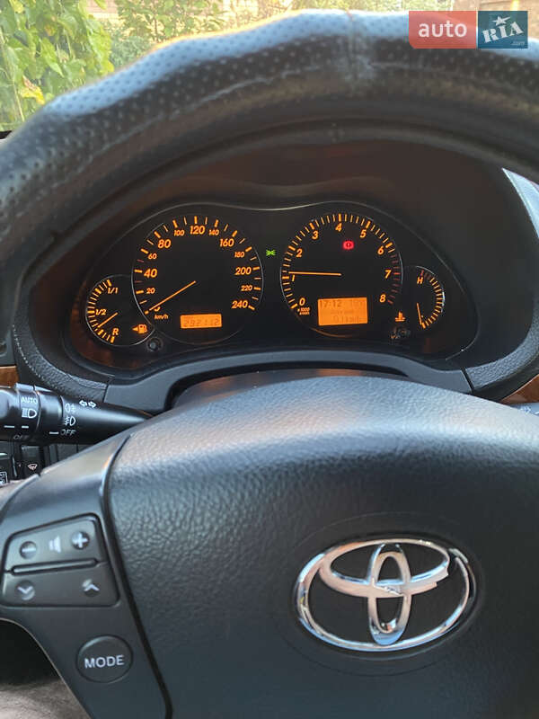 Седан Toyota Avensis 2007 в Виннице