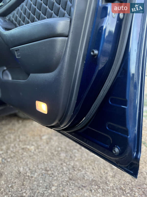 Седан Toyota Avensis 2004 в Одессе