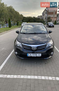Універсал Toyota Avensis 2013 в Старокостянтинові